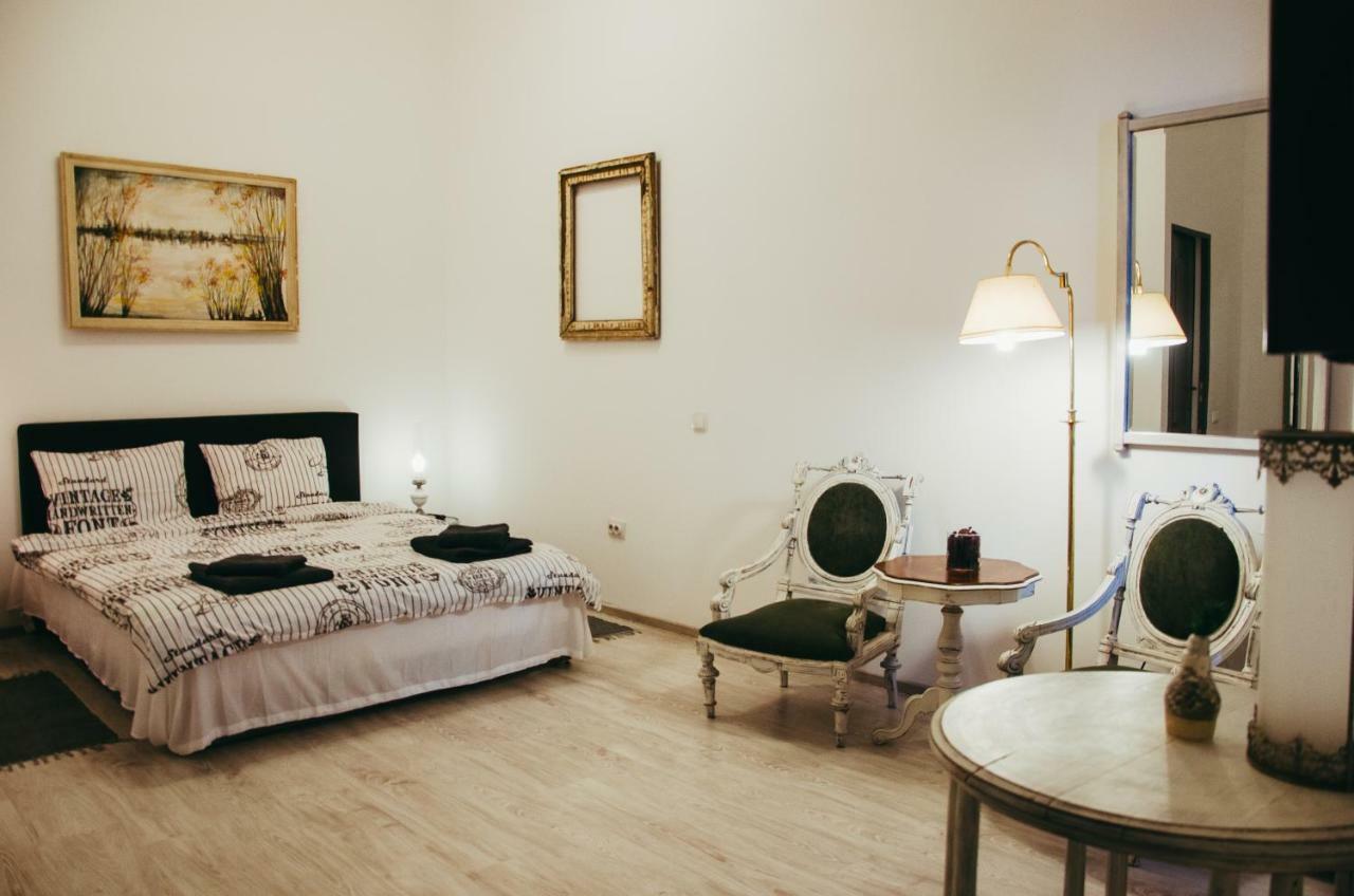 Mansion Josephina Apartment คลูจ-นาโปกา ภายนอก รูปภาพ