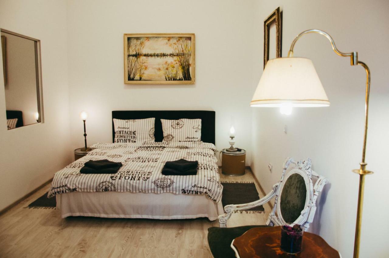 Mansion Josephina Apartment คลูจ-นาโปกา ภายนอก รูปภาพ