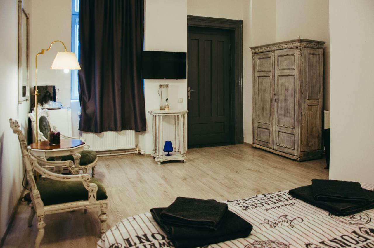 Mansion Josephina Apartment คลูจ-นาโปกา ภายนอก รูปภาพ